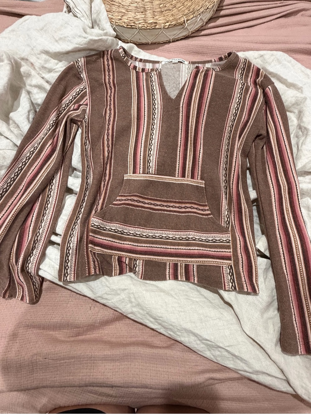Wallflower Women’s Striped V-Neck Pullover Top - Brown & Pink